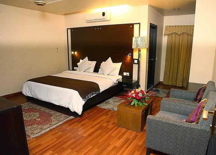 Hira Guest House Karachi Exterior foto