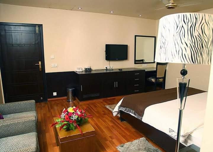Hira Guest House Karachi Exterior foto